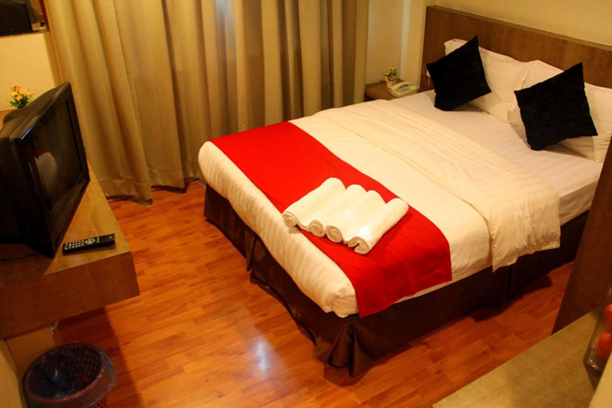 906 Hotel Melaka Raya Экстерьер фото